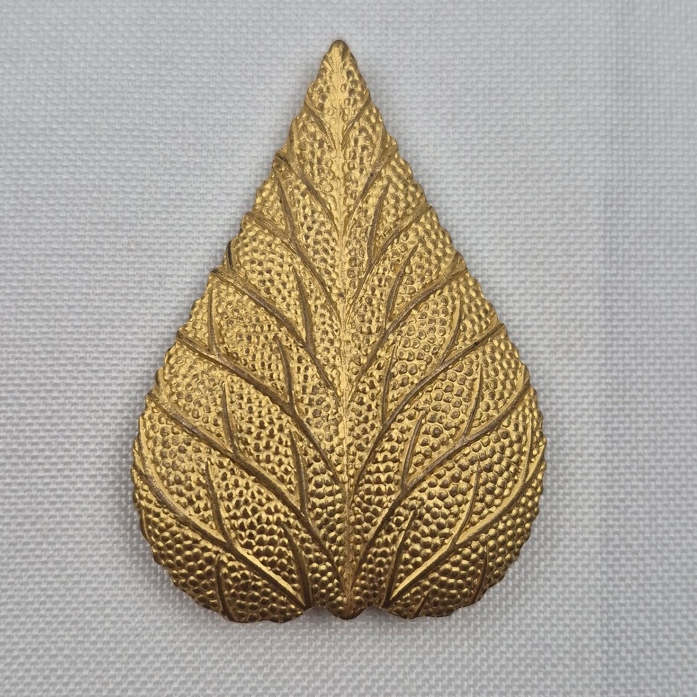 Vtg Gold Tone Leaf Scarf Clip Pat 2066969 1.75" 1930s–50s Mid‎ Century USA Made